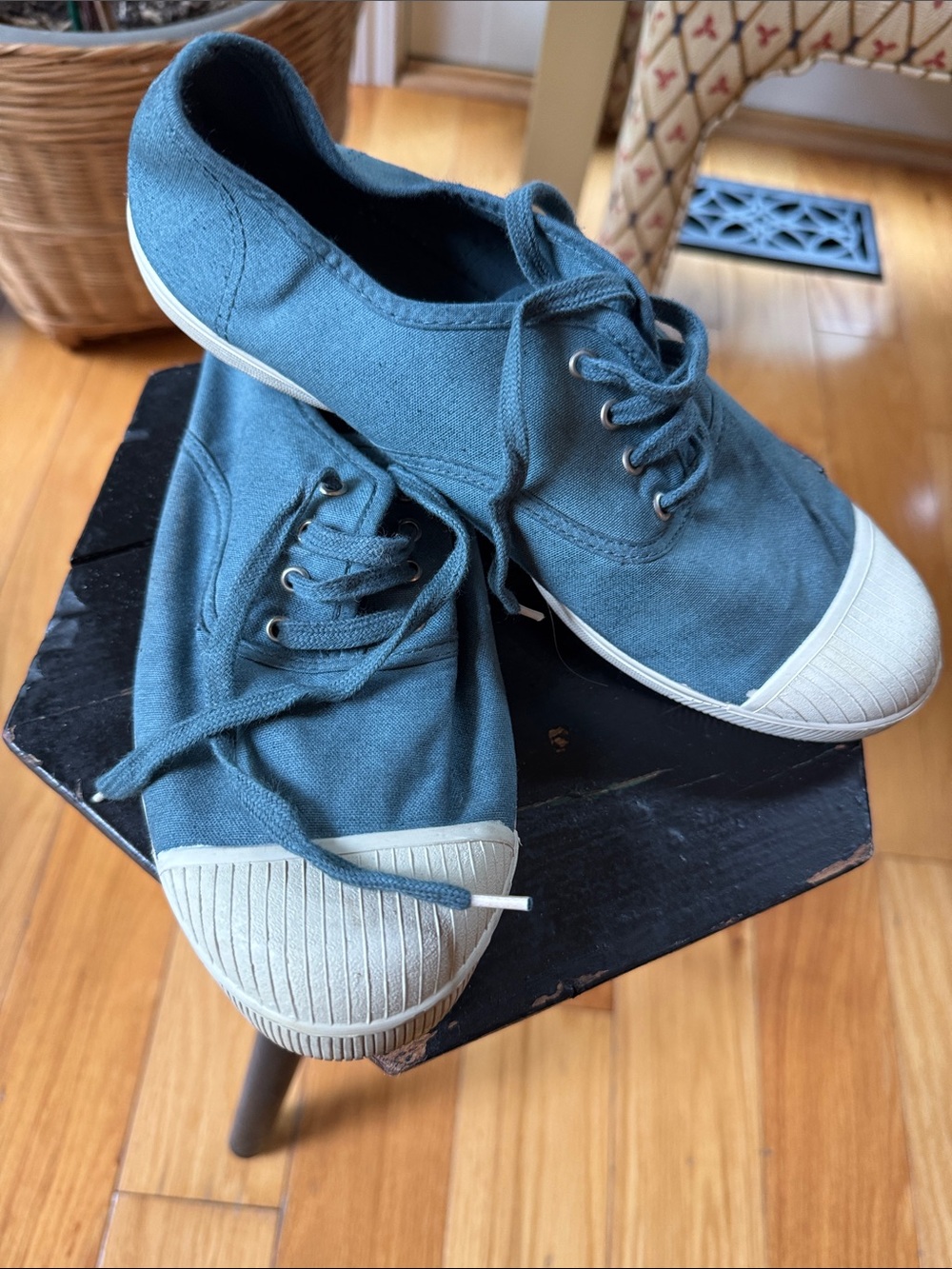 HAKEI Canvas Lace-Up Sneakers Blue